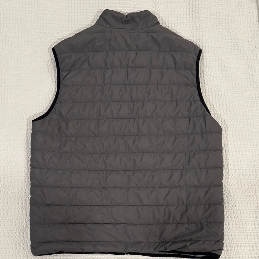 Faherty Men's Charcoal Reversible Vest - Picture 3 of 4
